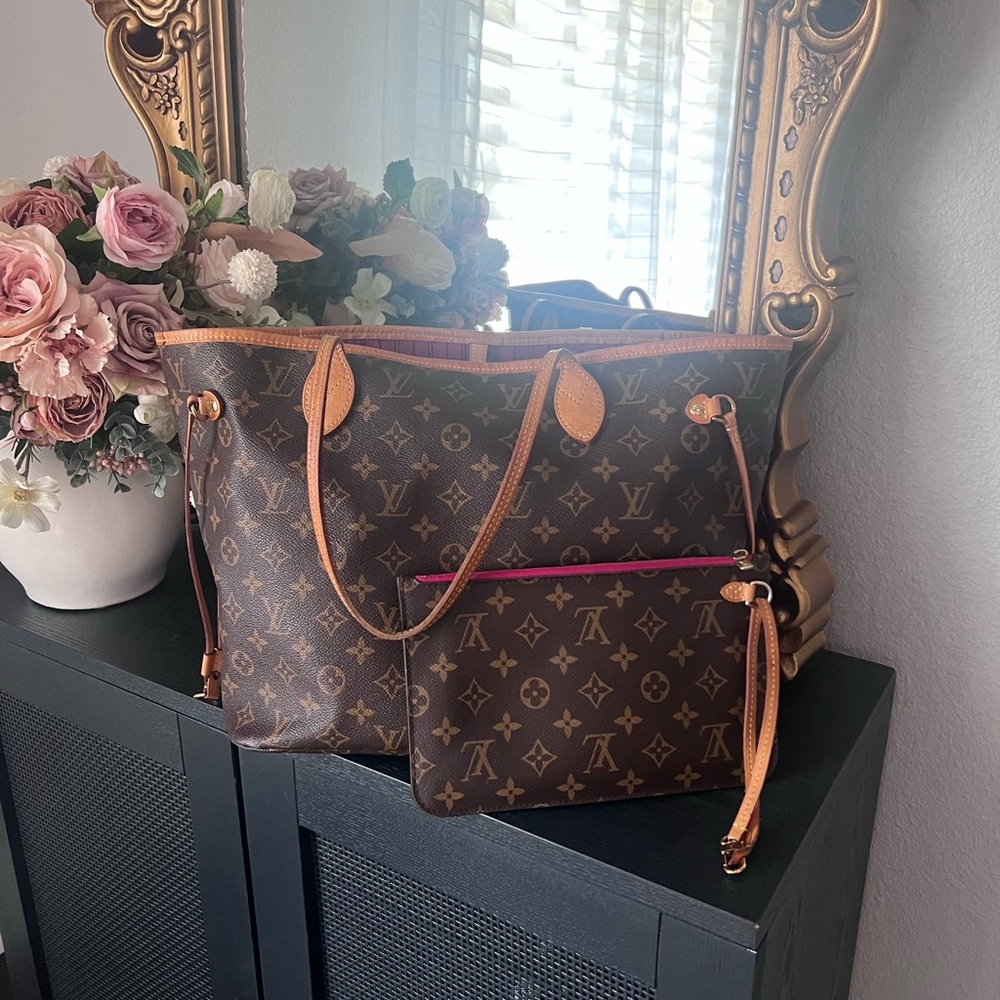 Louis Vuitton Neverfull - color Peony